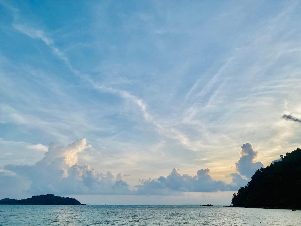 Banana Resort Koh Phayam Bagian luar foto