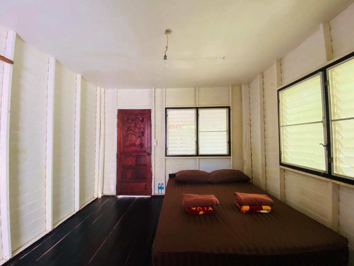 Banana Resort Koh Phayam Bagian luar foto
