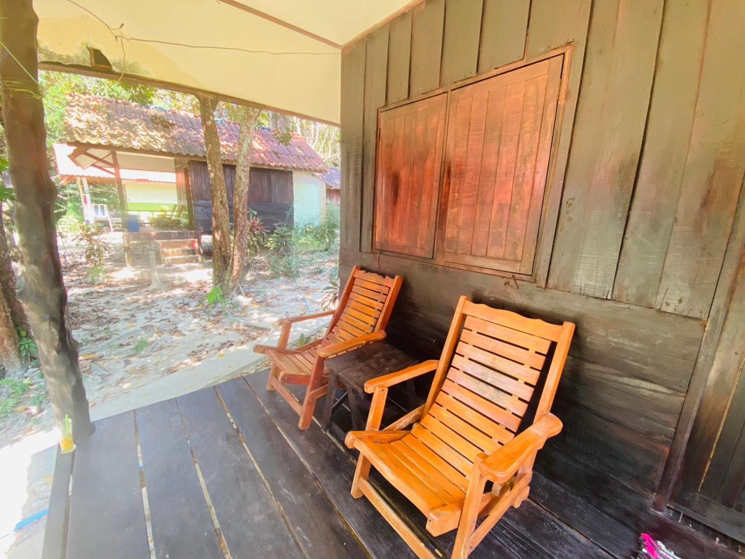 Banana Resort Koh Phayam Bagian luar foto