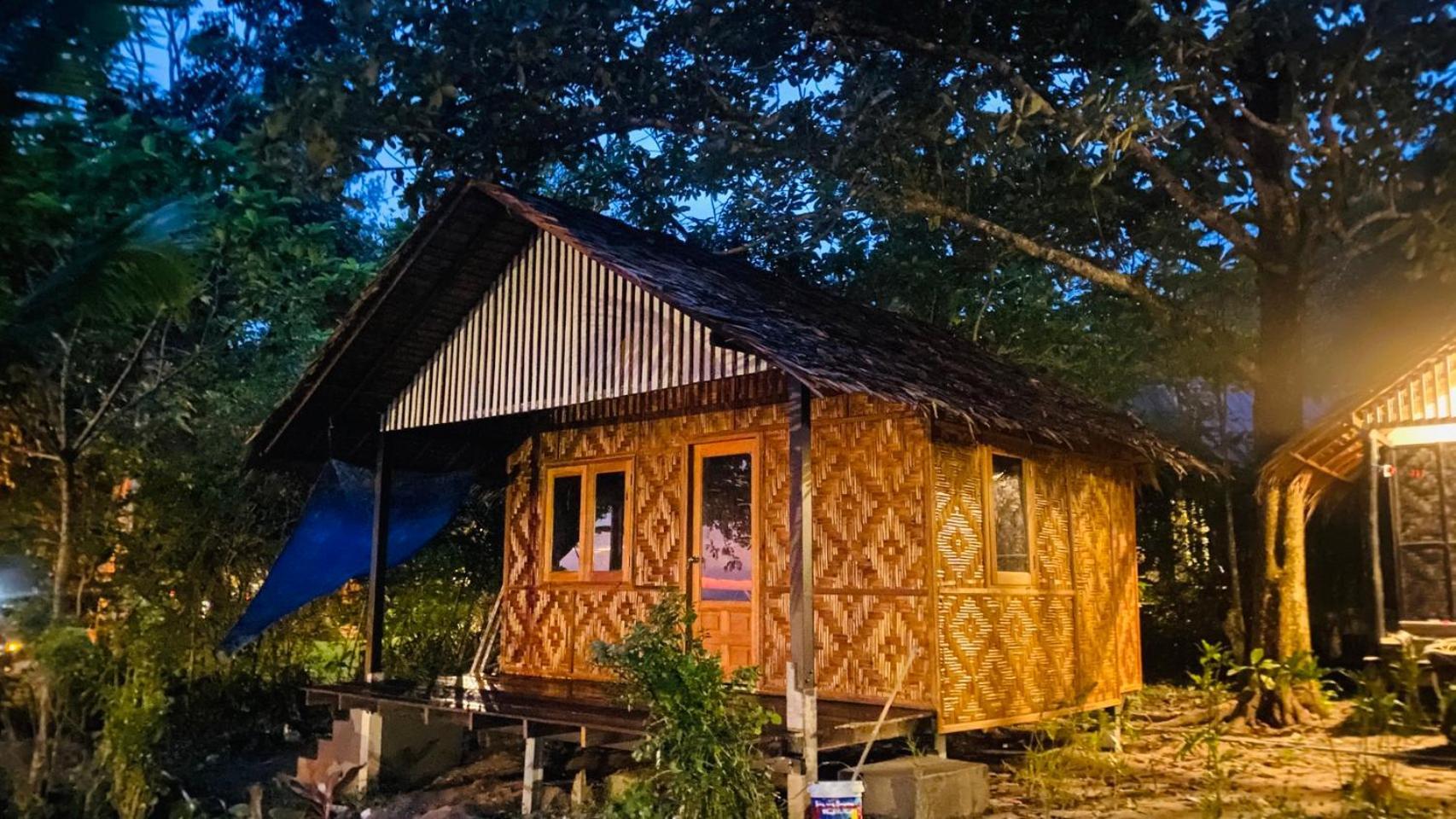 Banana Resort Koh Phayam Bagian luar foto